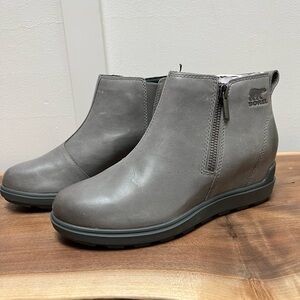 Sz 9.5 Sorel Women’s Evie II Zip Platform Boots